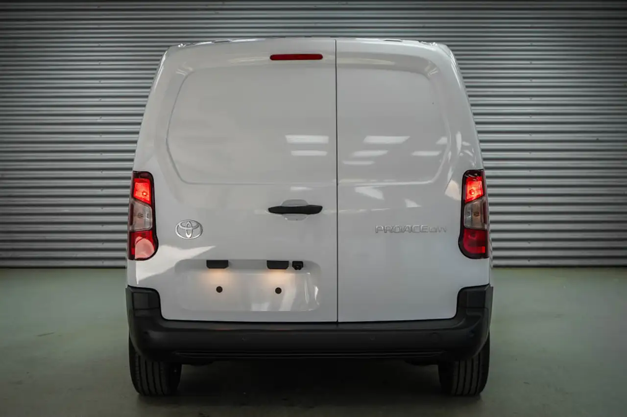 Toyota Proace 4