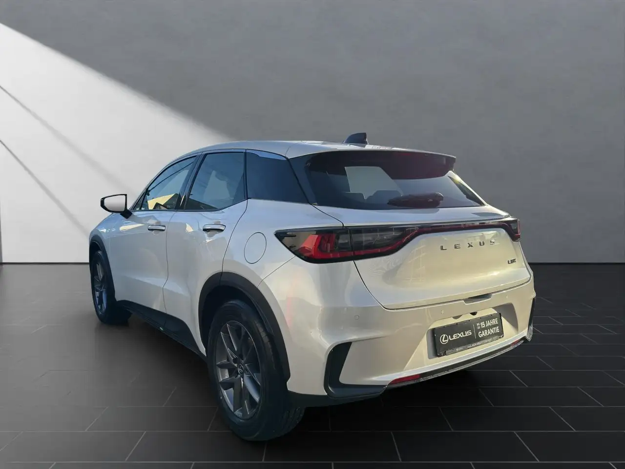 Lexus LBX 2