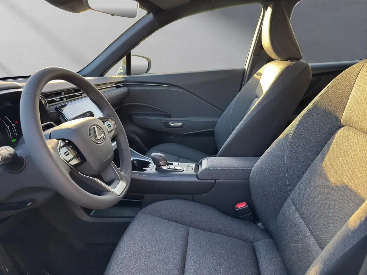 Lexus LBX 8