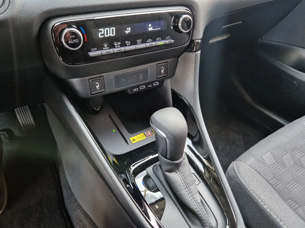 Toyota Yaris 16