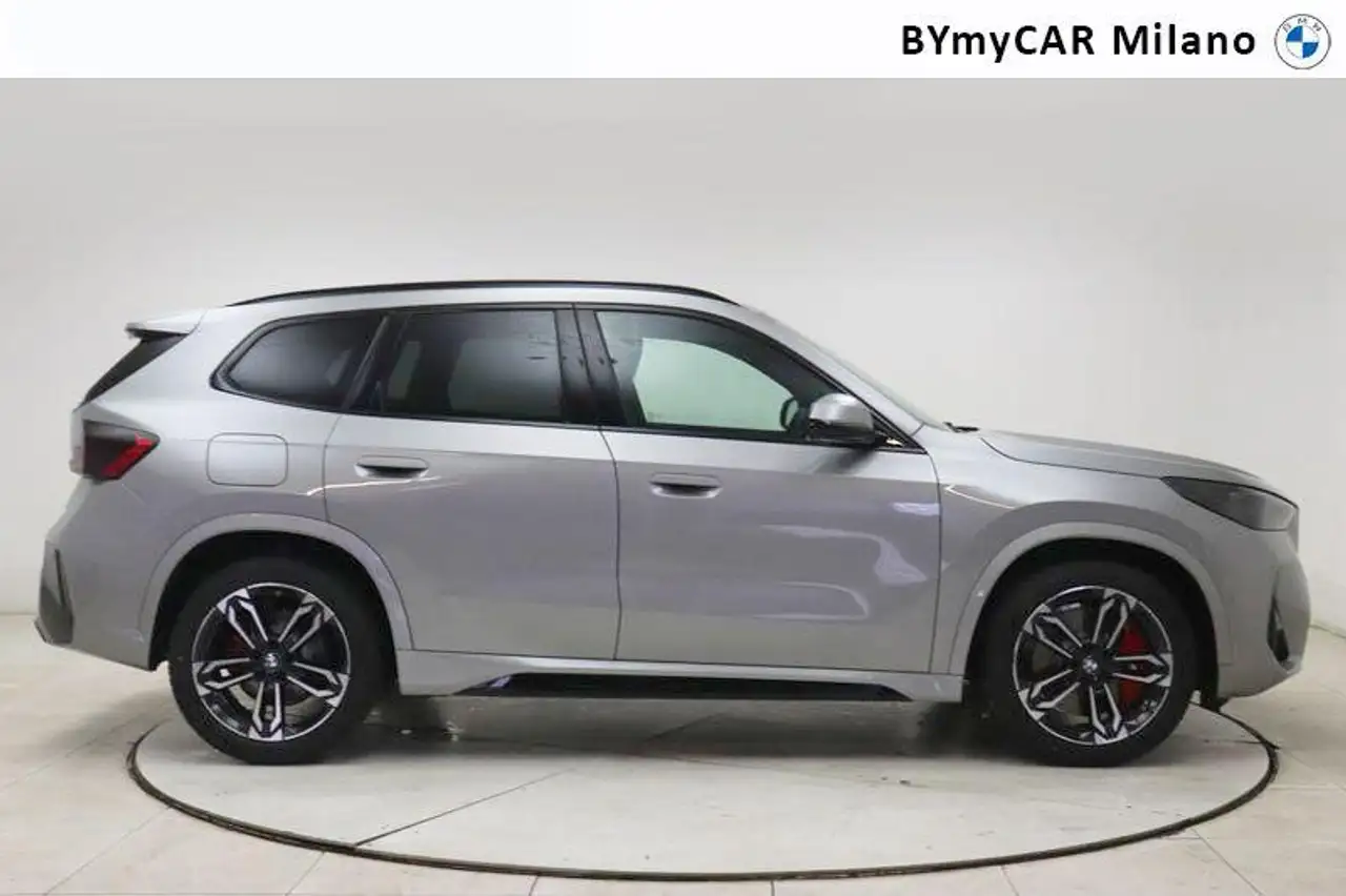 BMW X1 8