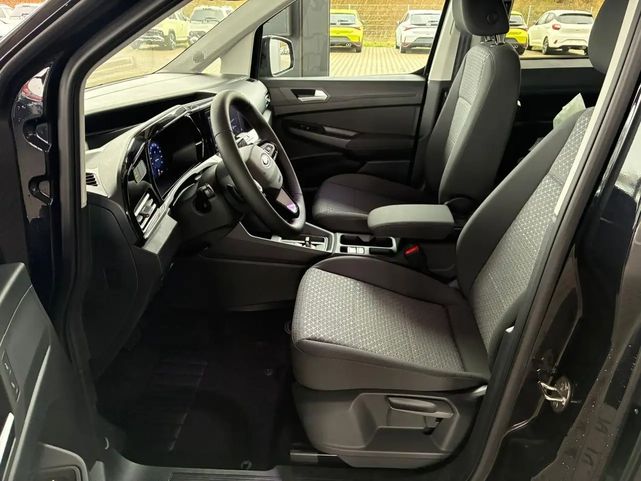 Ford Grand 5