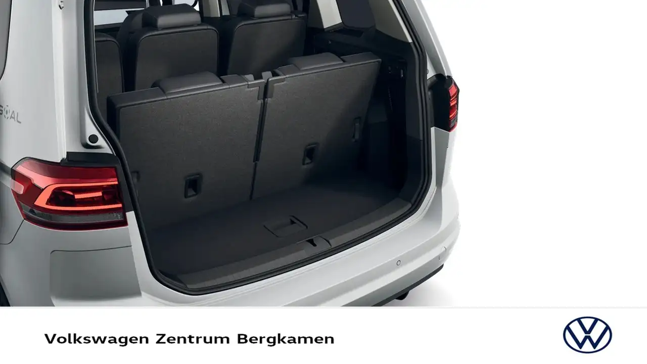 Volkswagen Touran 8