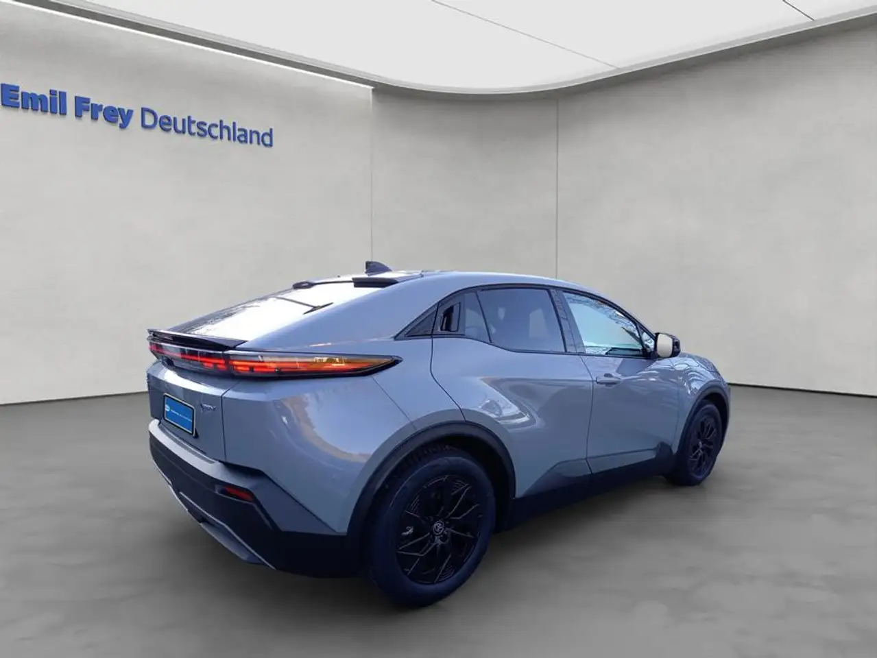 Toyota C-HR+ 6