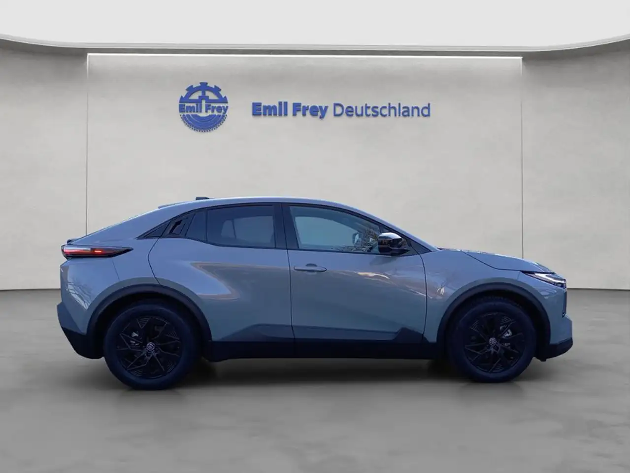 Toyota C-HR+ 7
