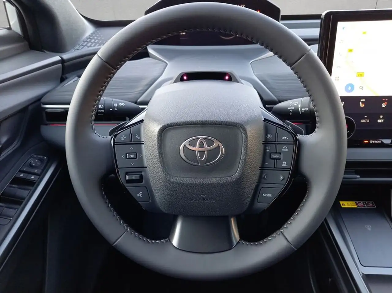 Toyota C-HR+ 11