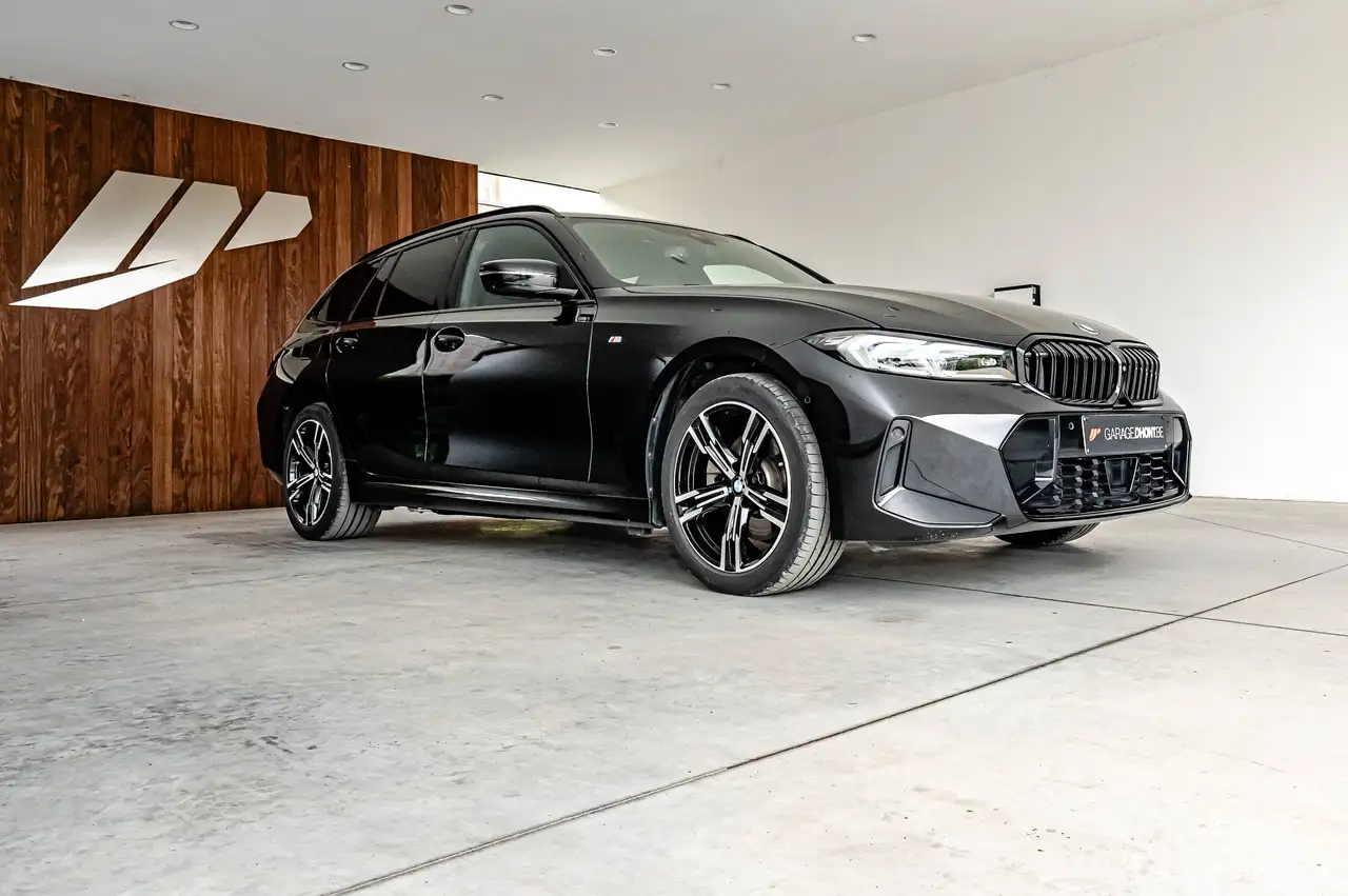 BMW 330 2