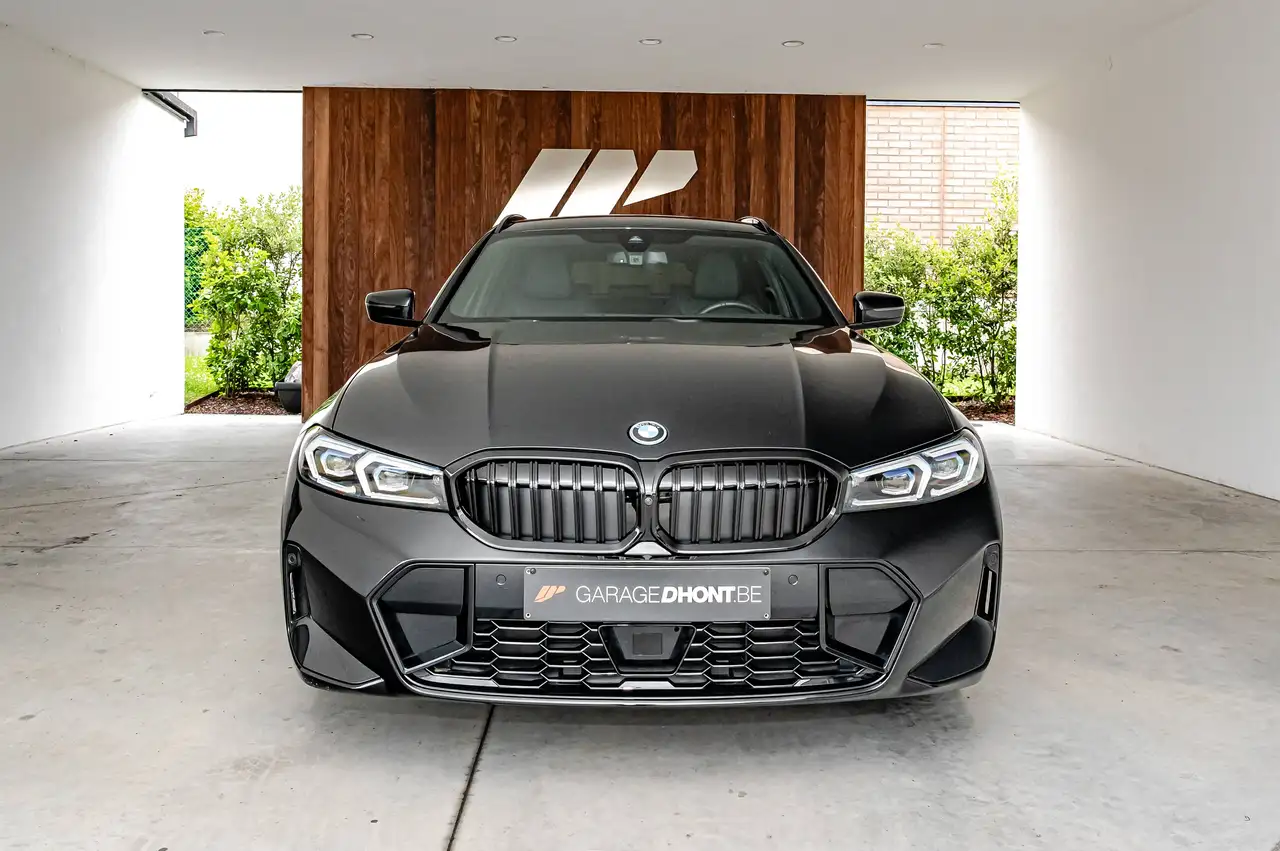 BMW 330 3