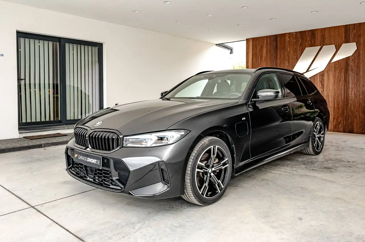 BMW 330 4