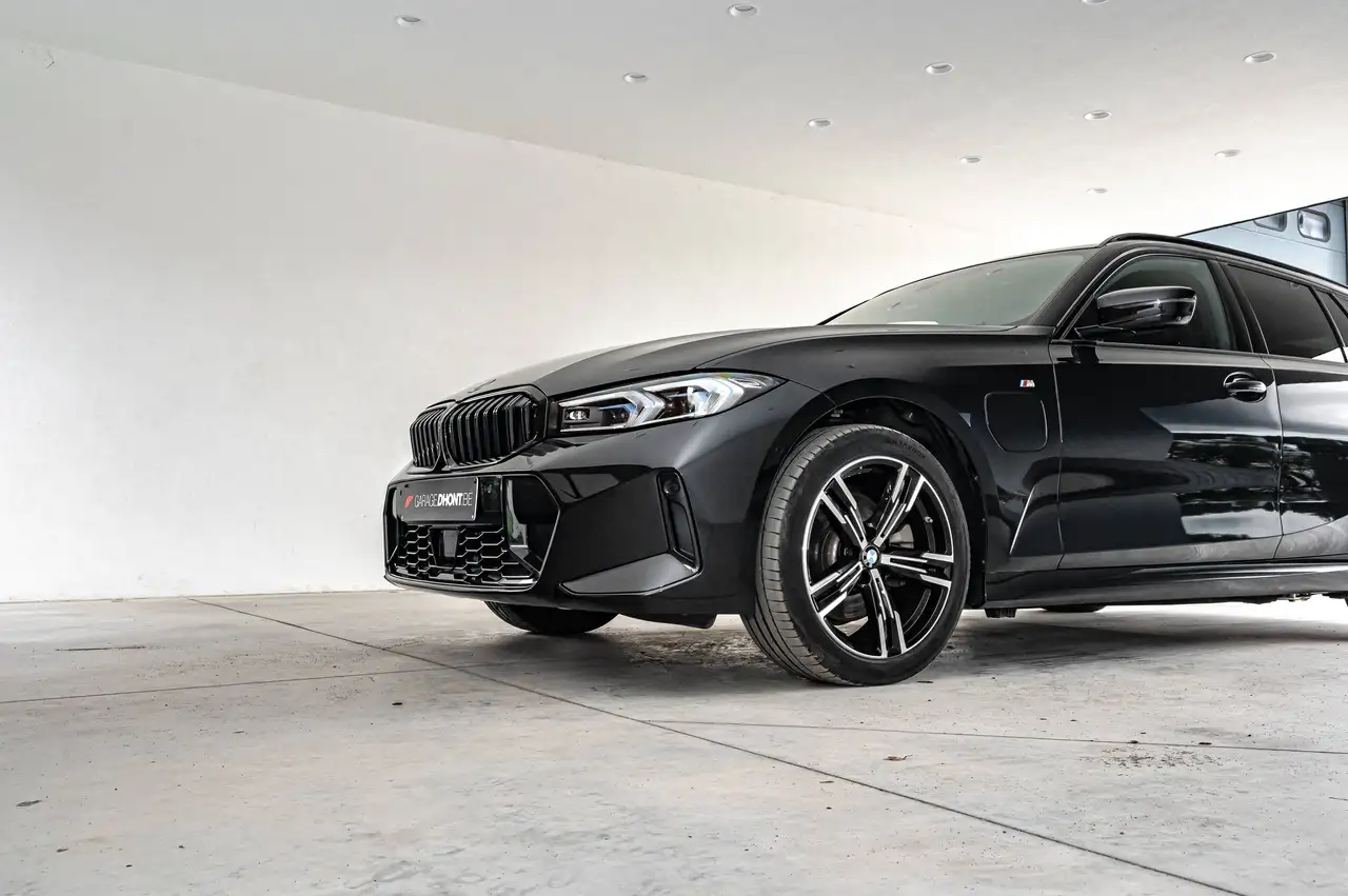 BMW 330 11