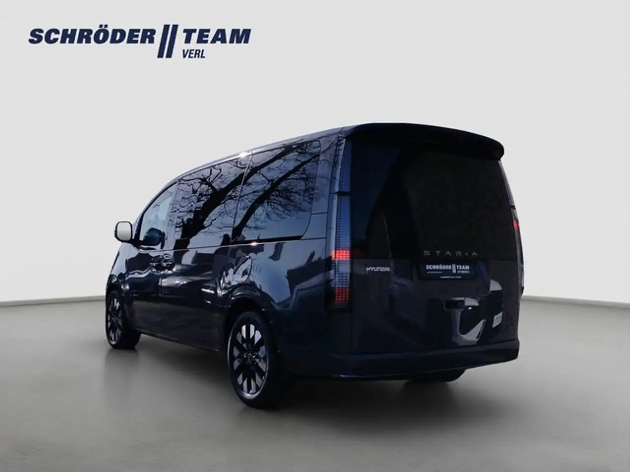Hyundai STARIA 3