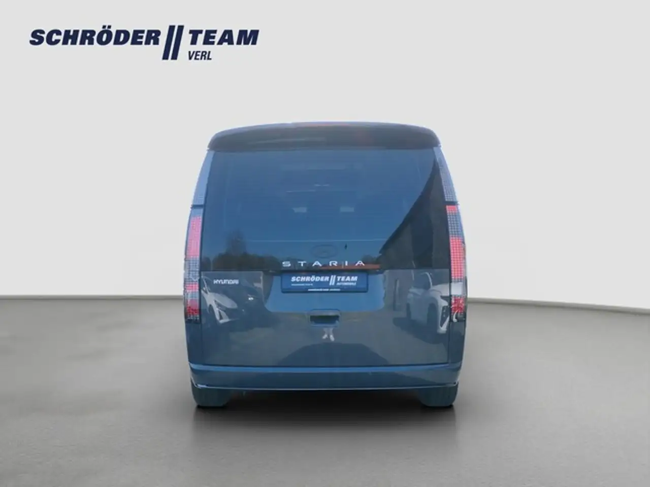 Hyundai STARIA 4