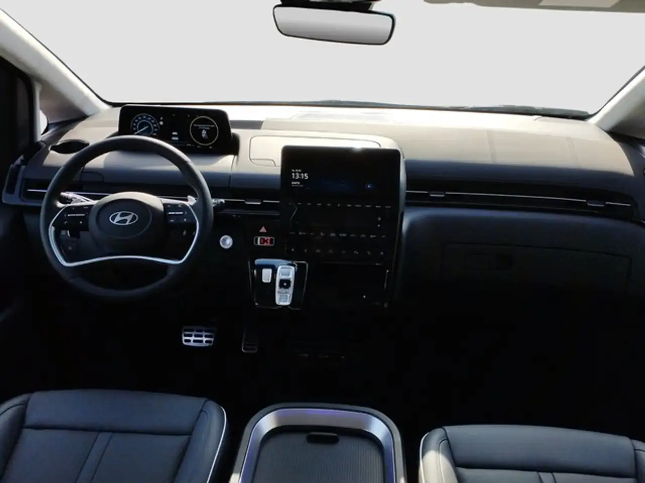 Hyundai STARIA 7