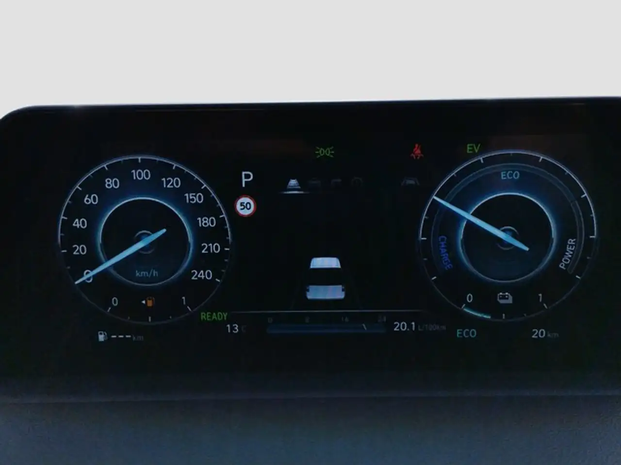 Hyundai STARIA 9