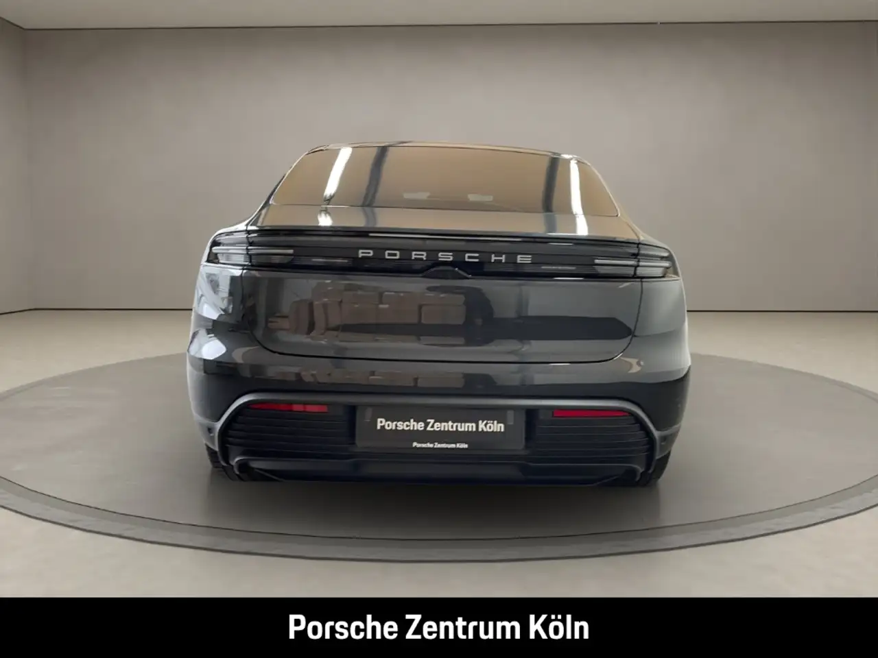 Porsche Macan 4