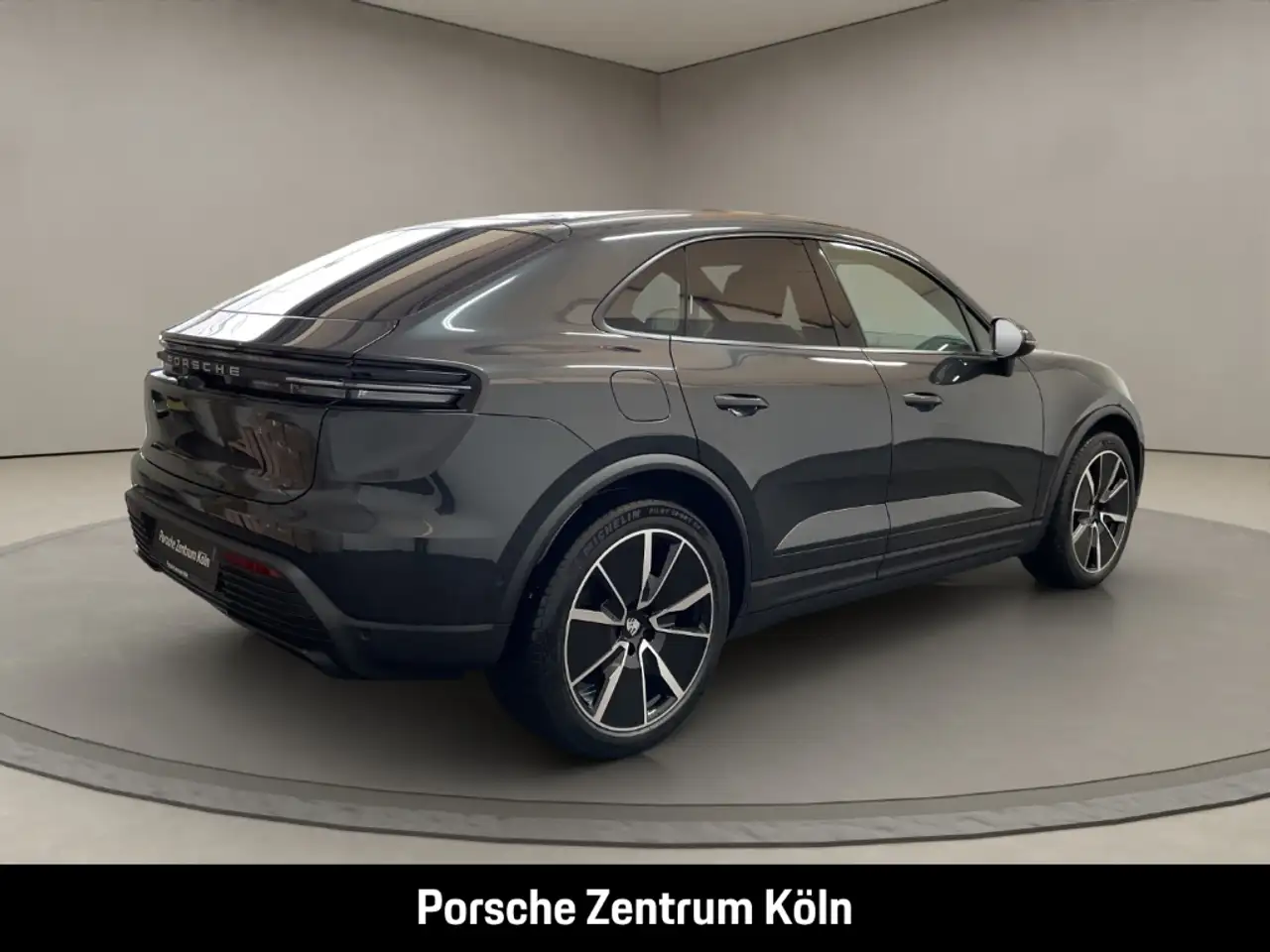 Porsche Macan 5