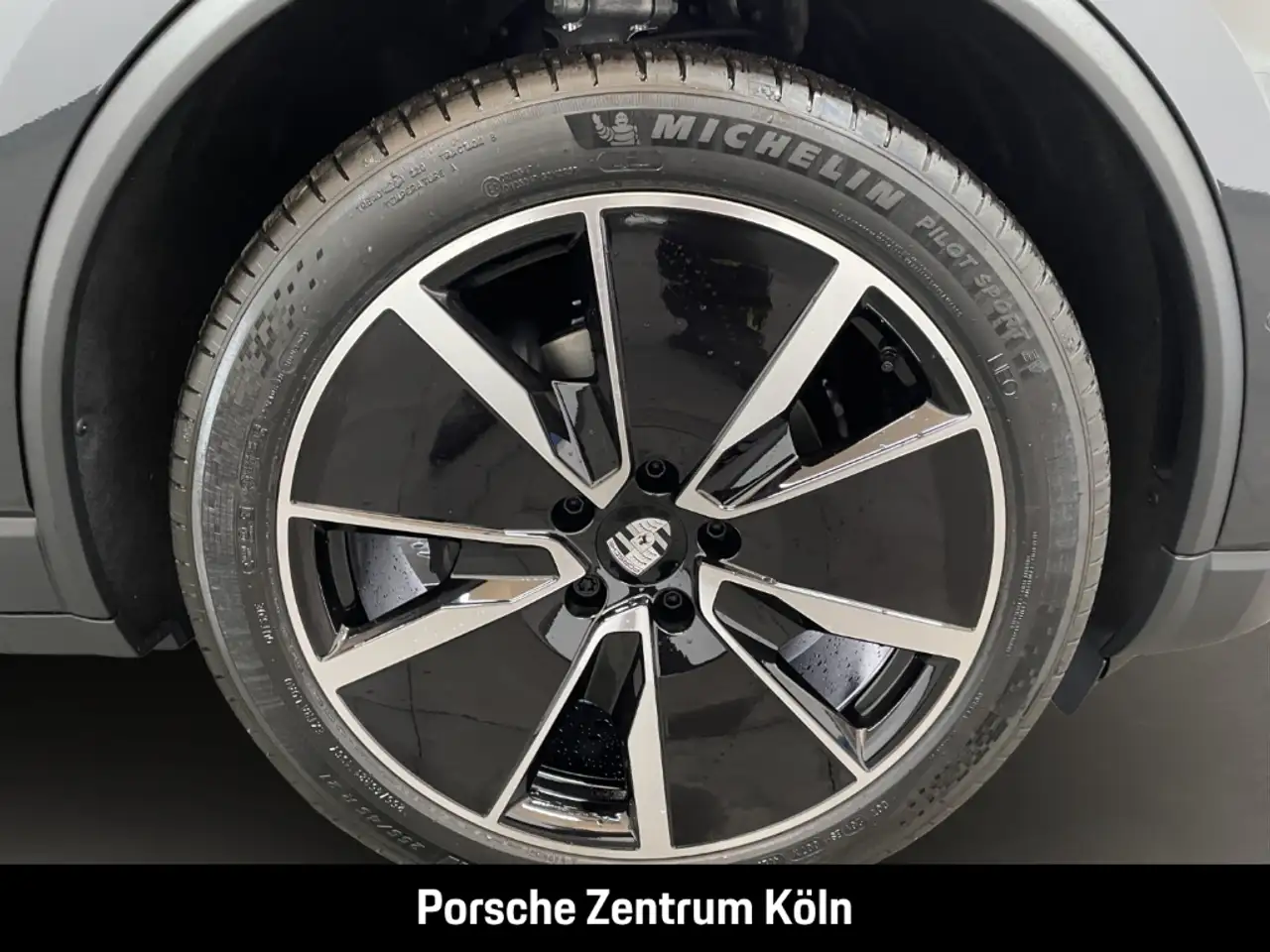 Porsche Macan 9