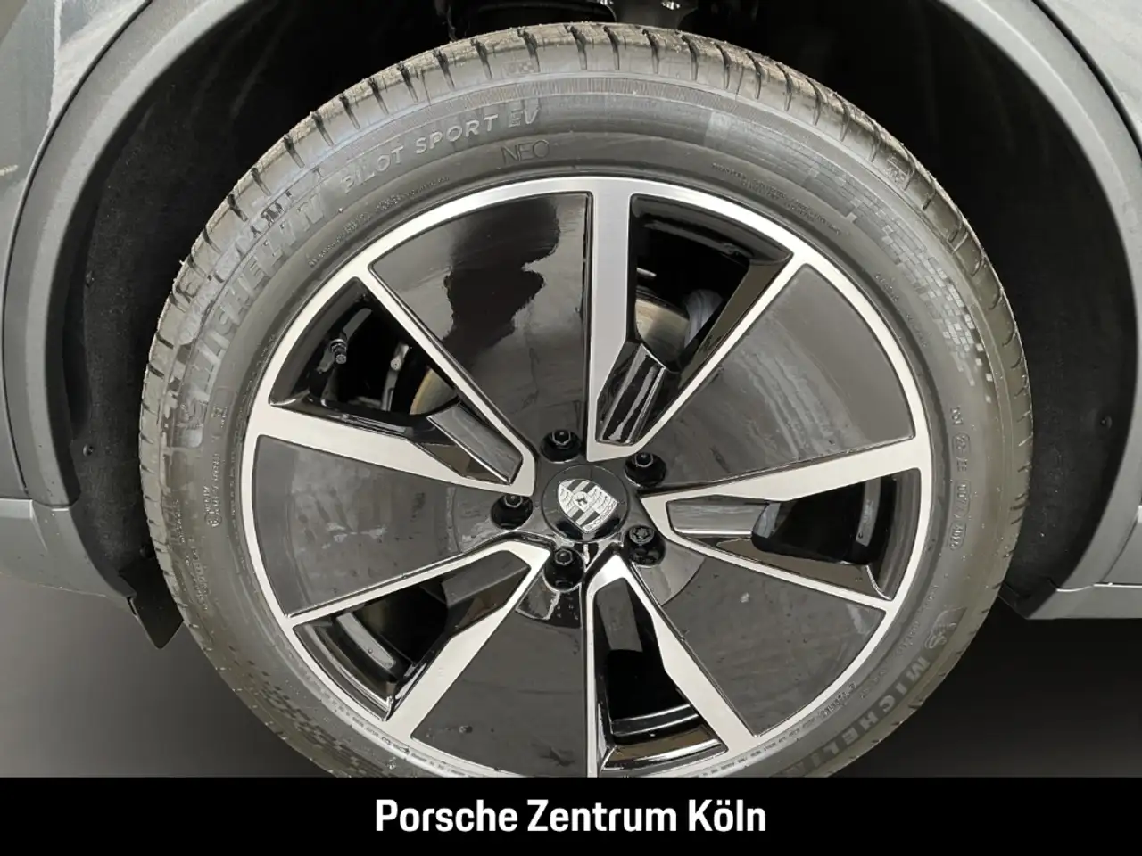 Porsche Macan 12