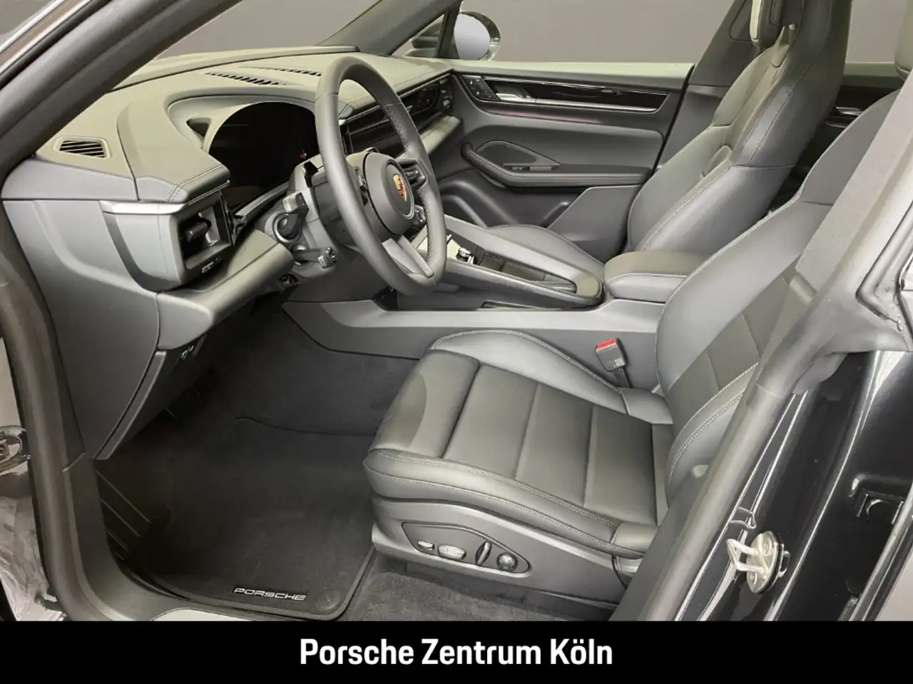 Porsche Macan 13