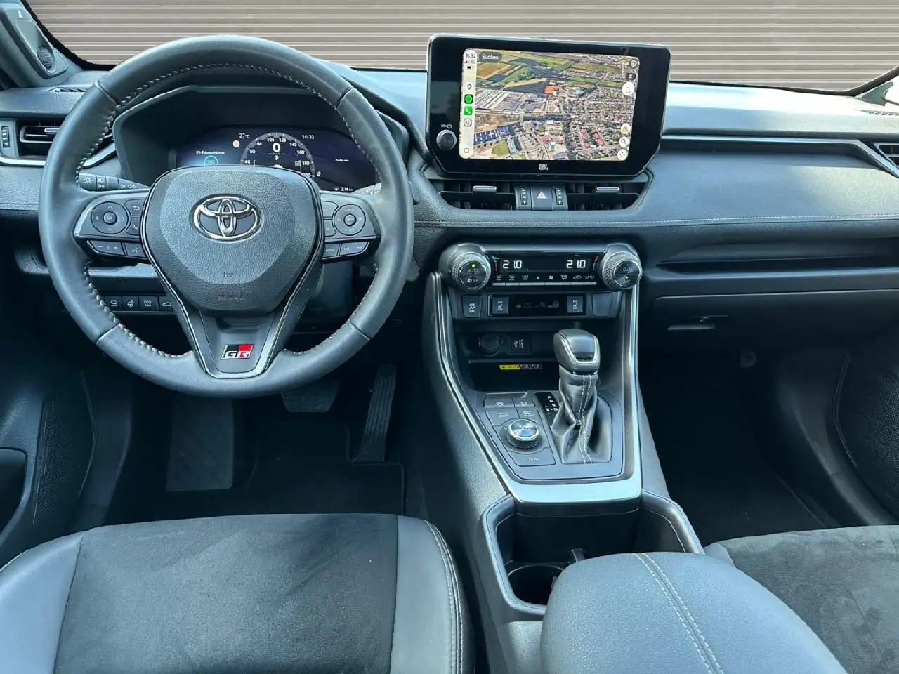 Toyota RAV4 10