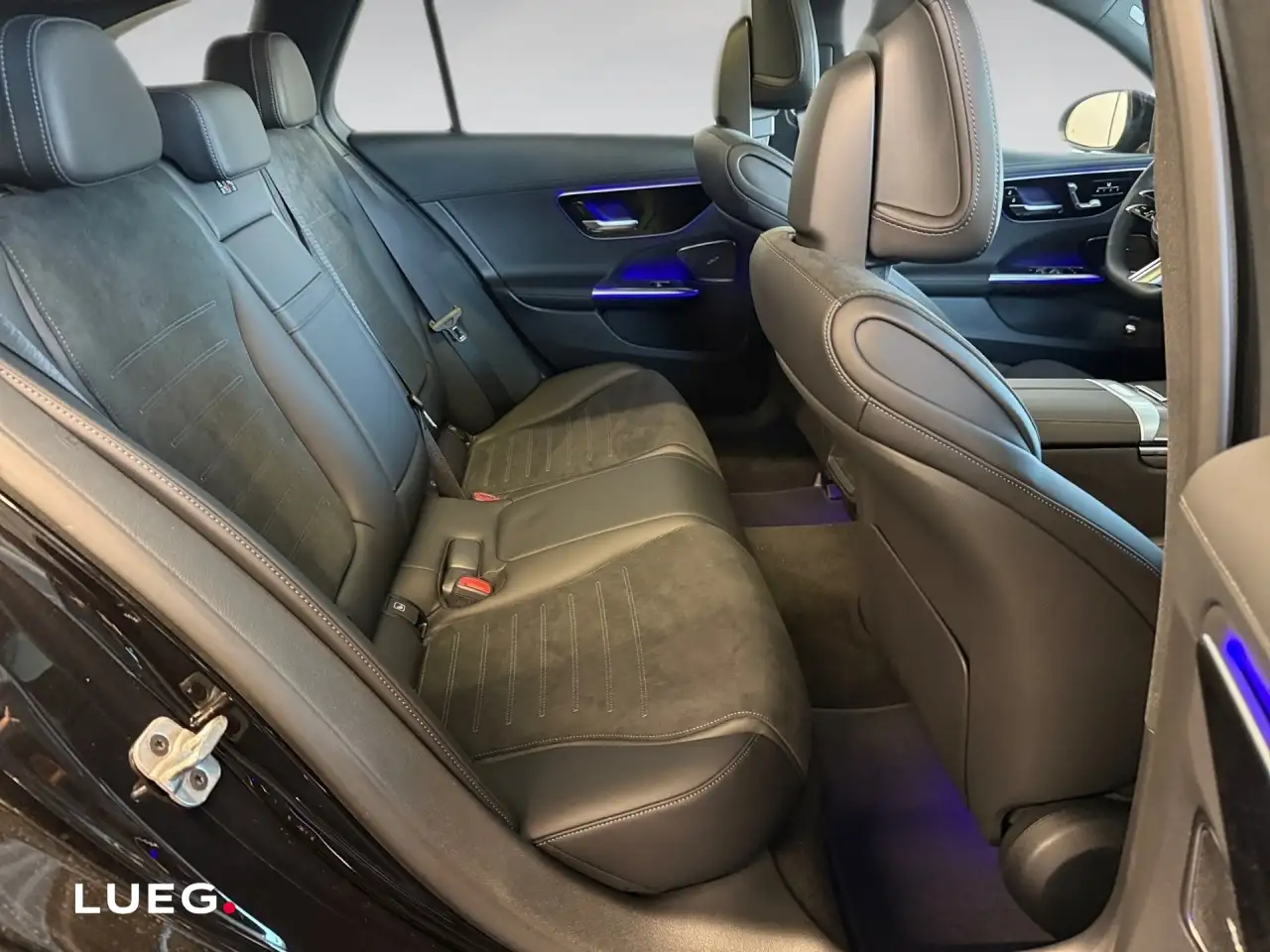 Mercedes-Benz C 220 13