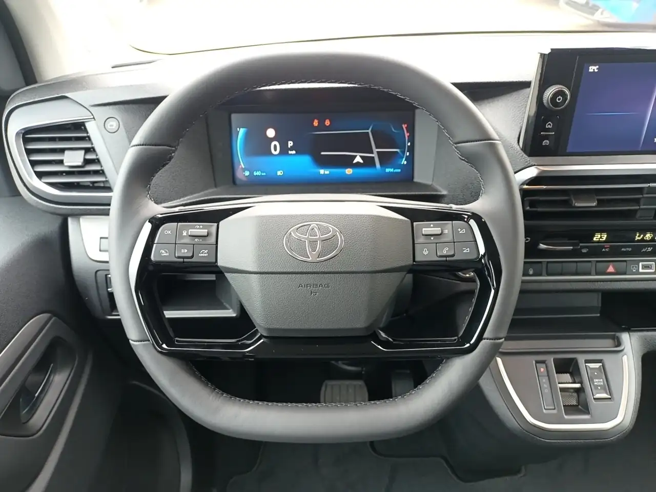 Toyota Proace 8