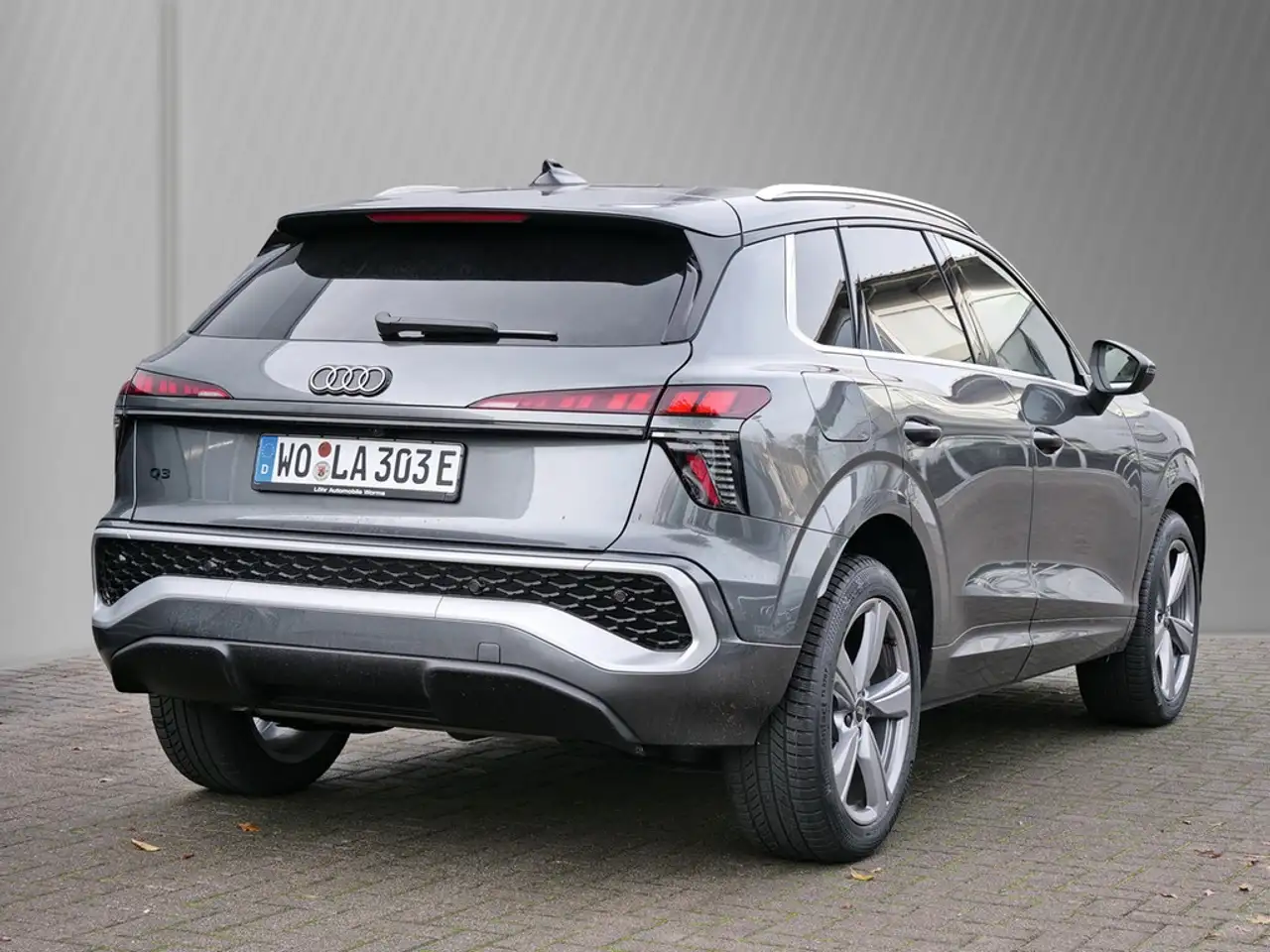 Audi Q3 4
