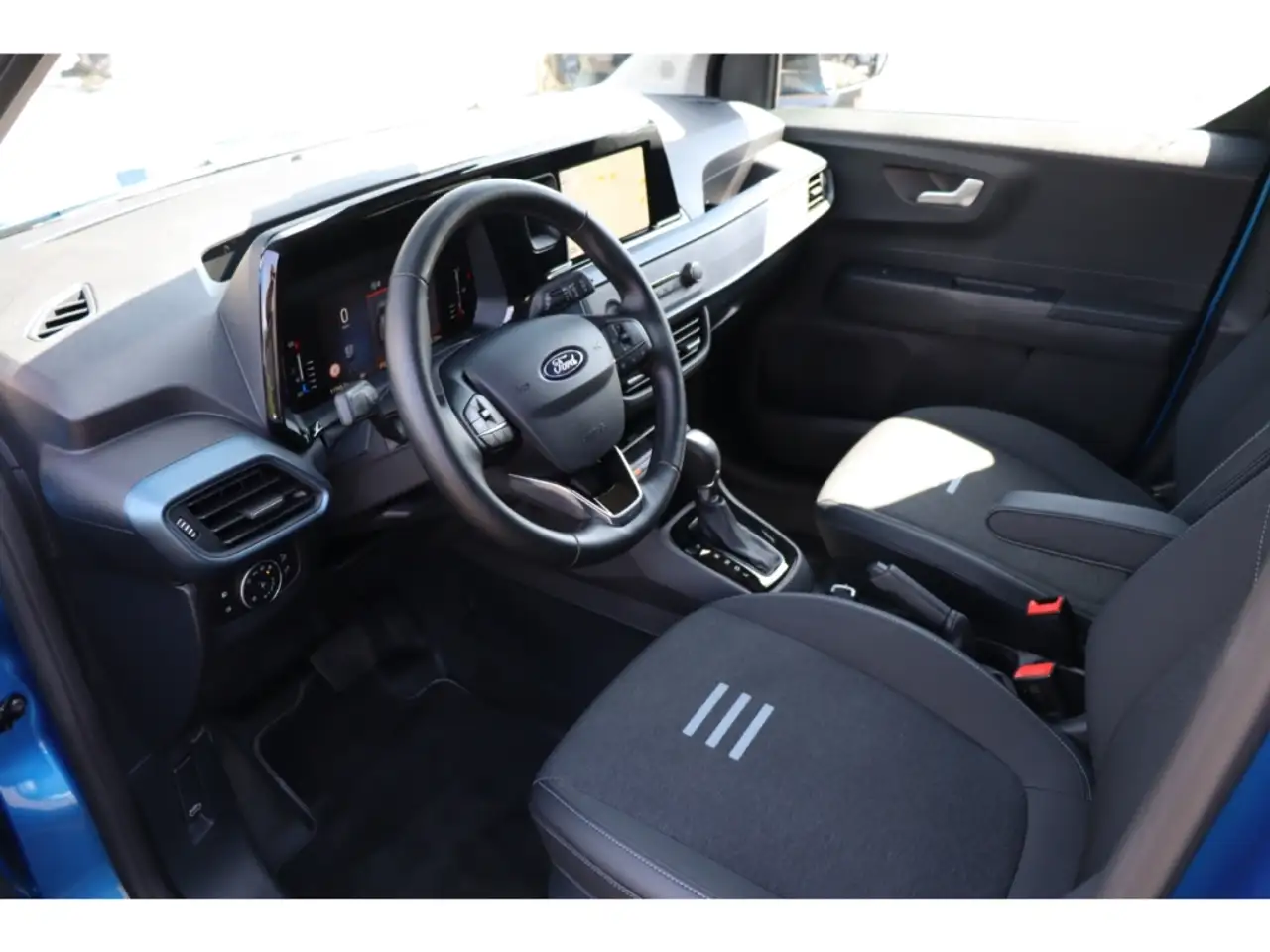 Ford Transit 9
