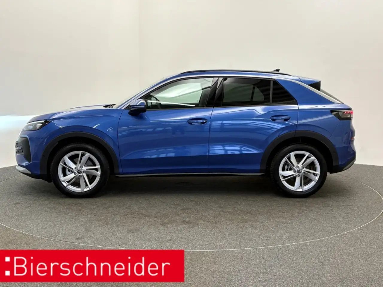 Volkswagen T-Roc 3