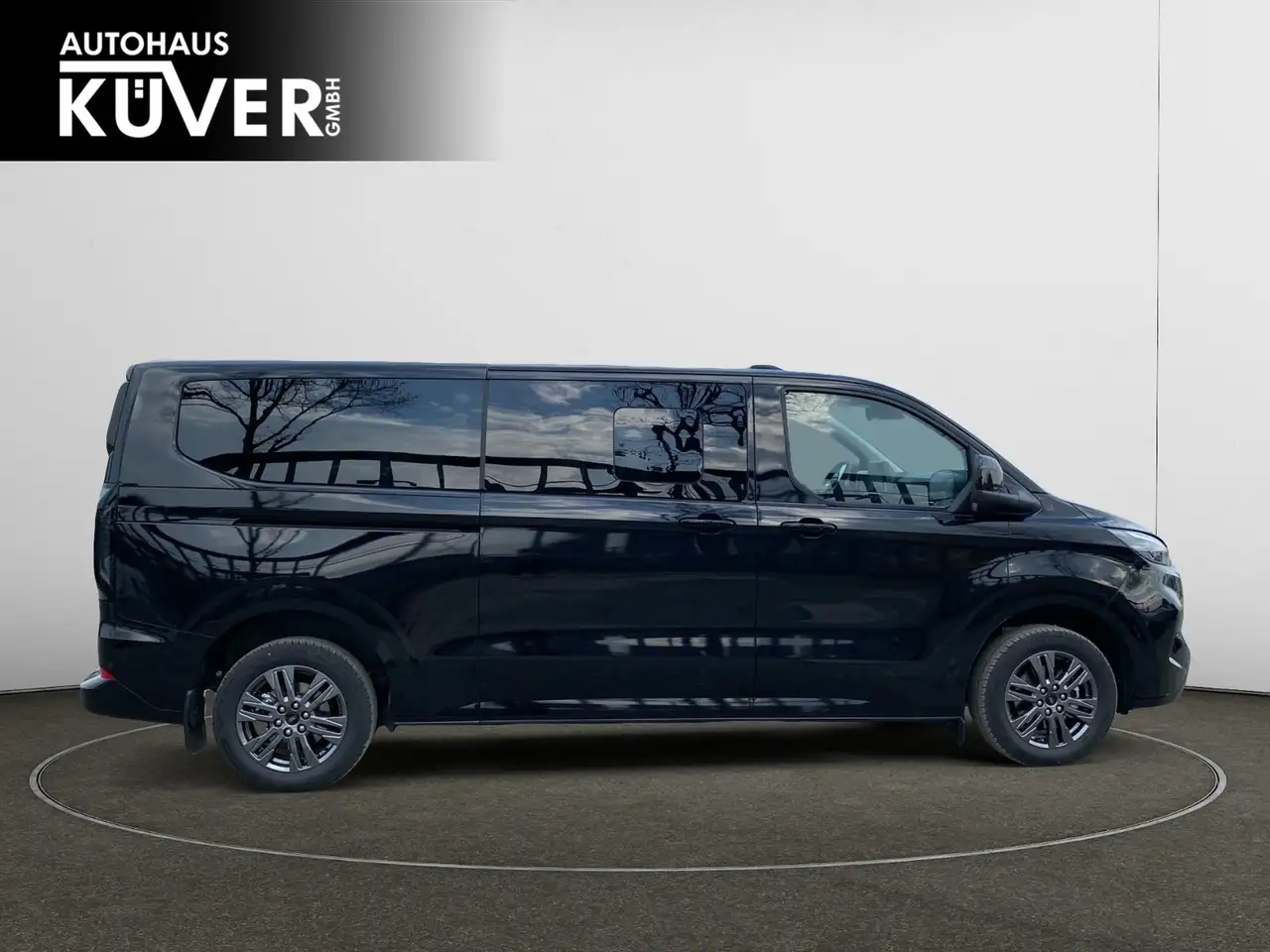 Ford Tourneo 4
