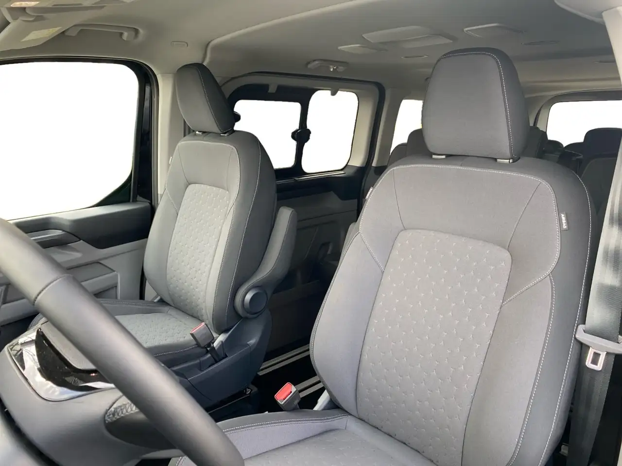Ford Tourneo 9