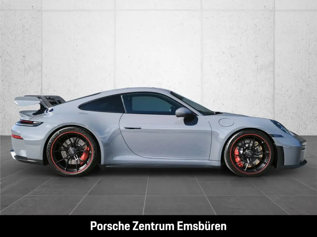 Porsche 992 8