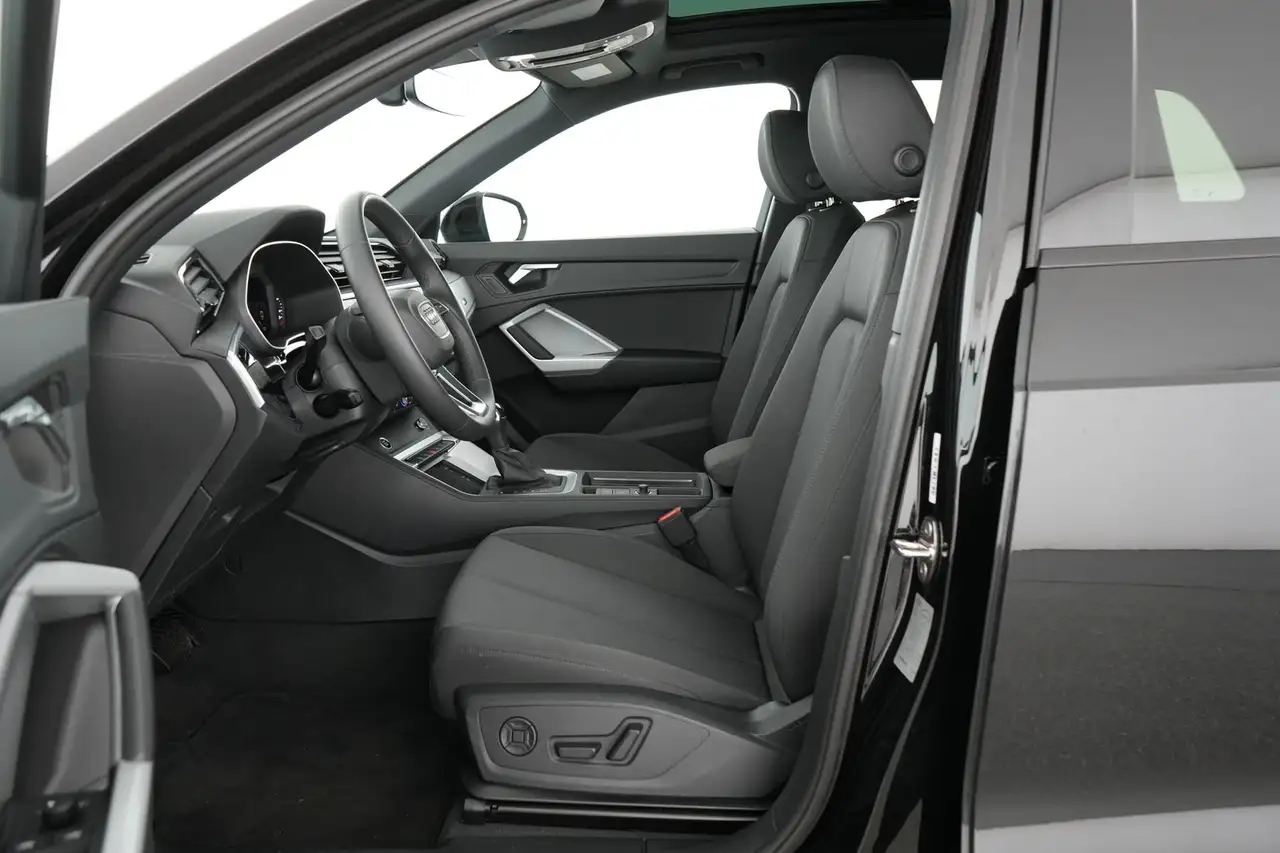 Audi Q3 35 8