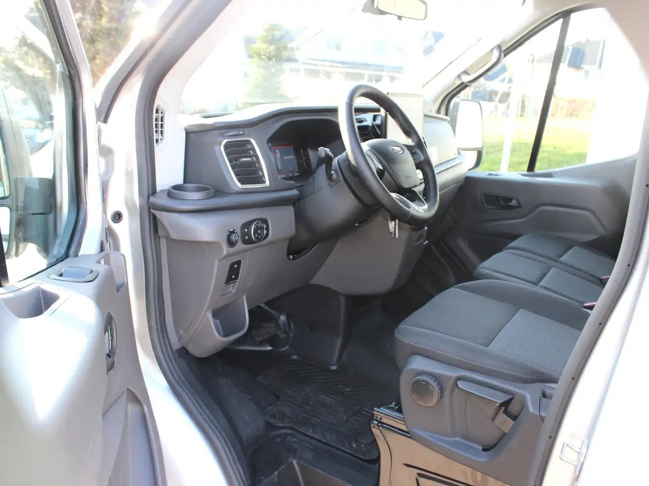 Ford Transit 350 3