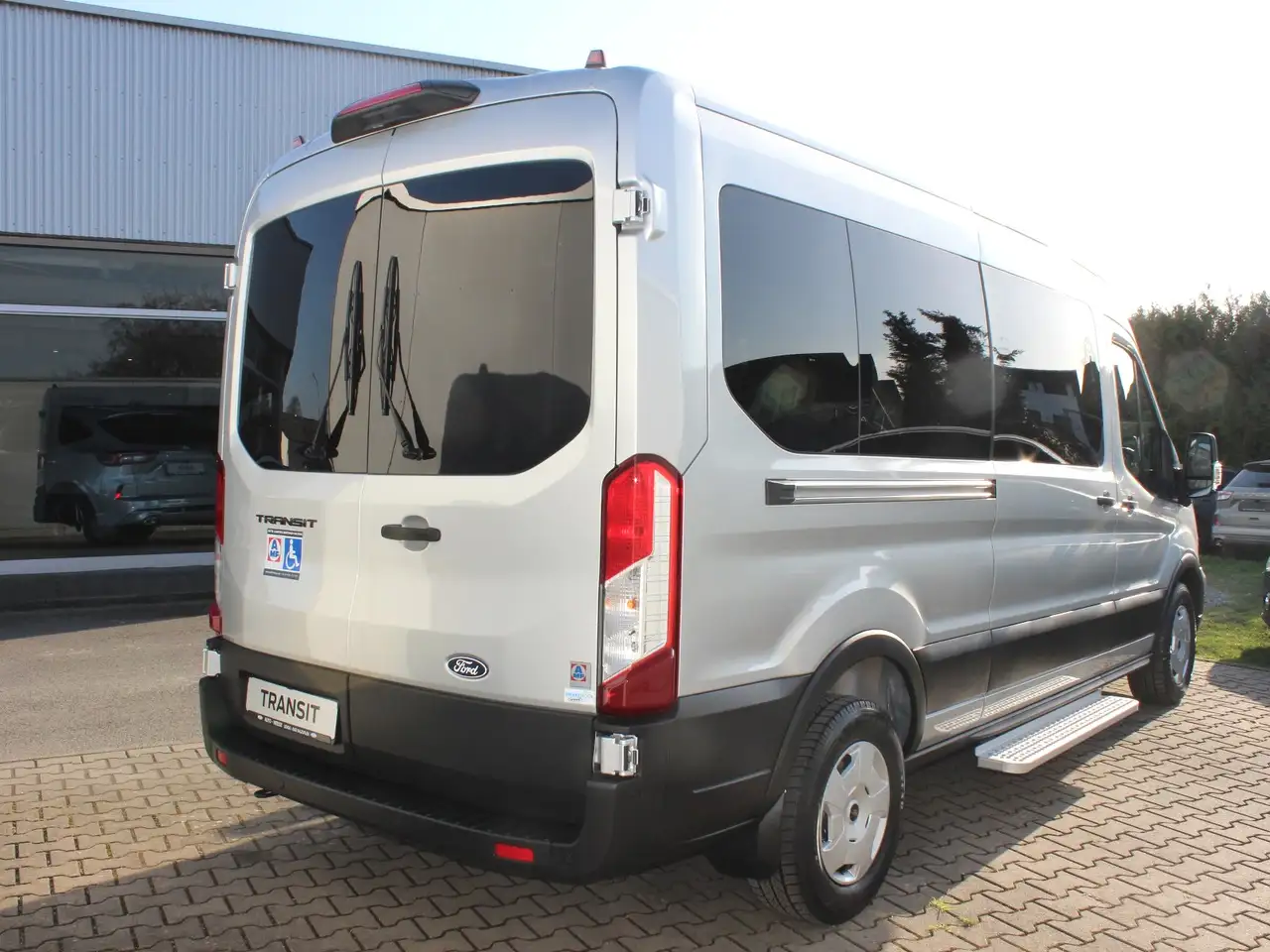 Ford Transit 350 7