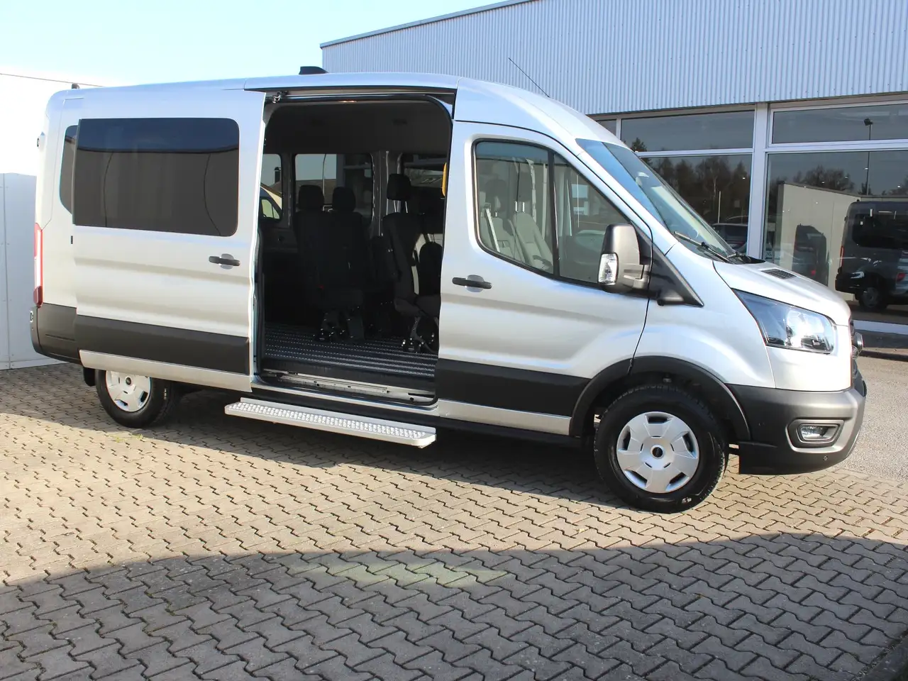 Ford Transit 350 8