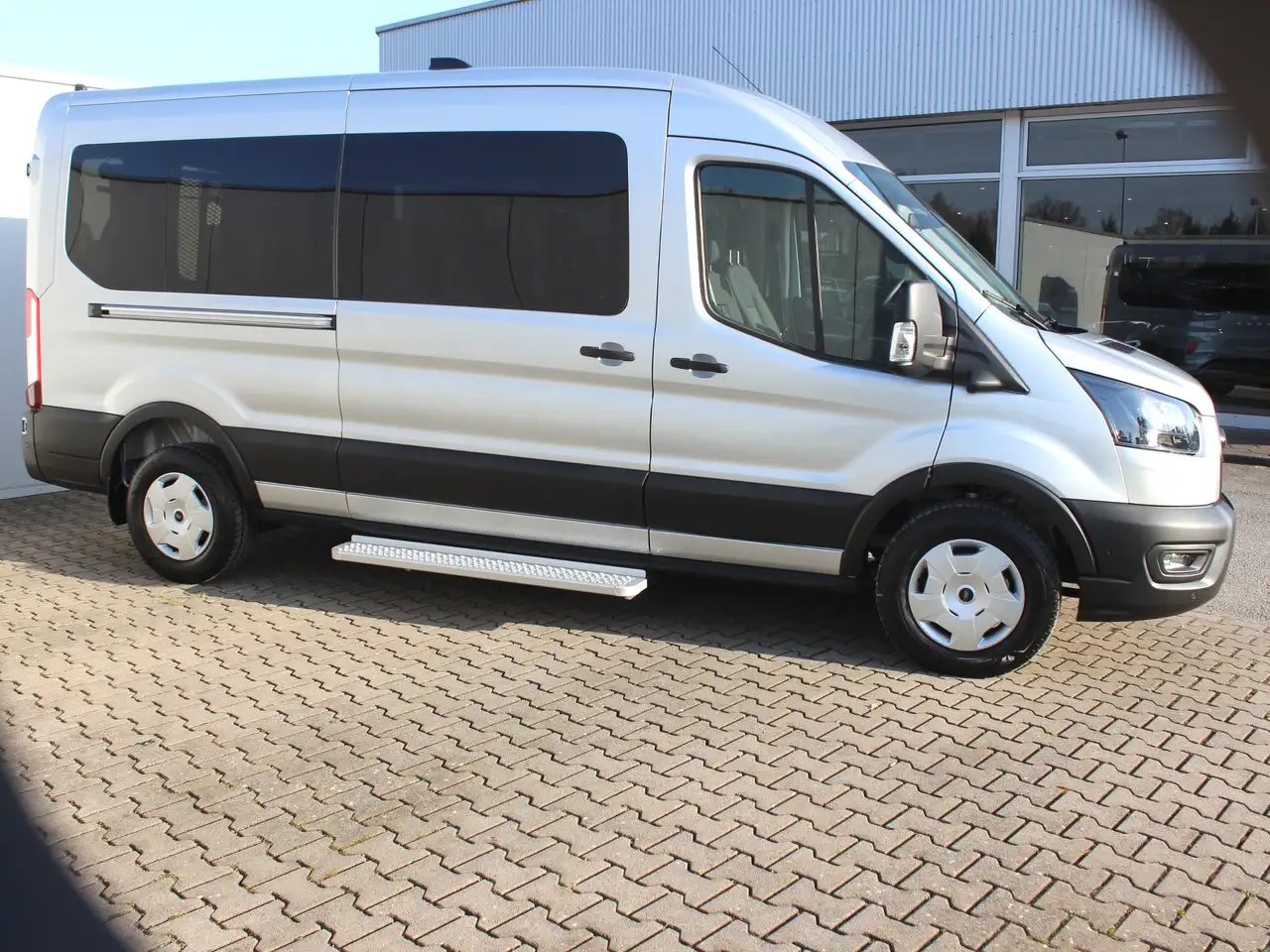 Ford Transit 350 10