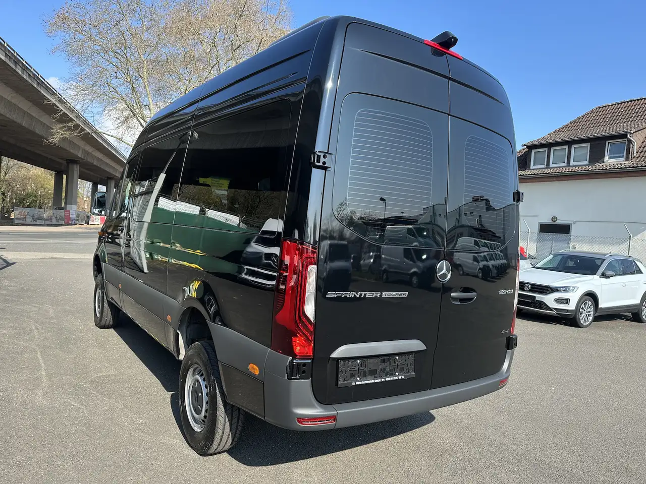 Mercedes-Benz Sprinter 319 2