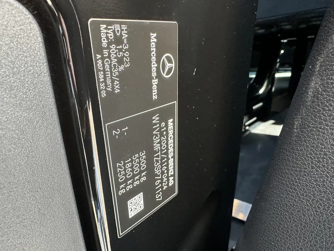 Mercedes-Benz Sprinter 319 6