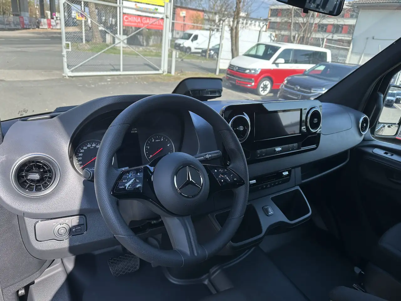 Mercedes-Benz Sprinter 319 8