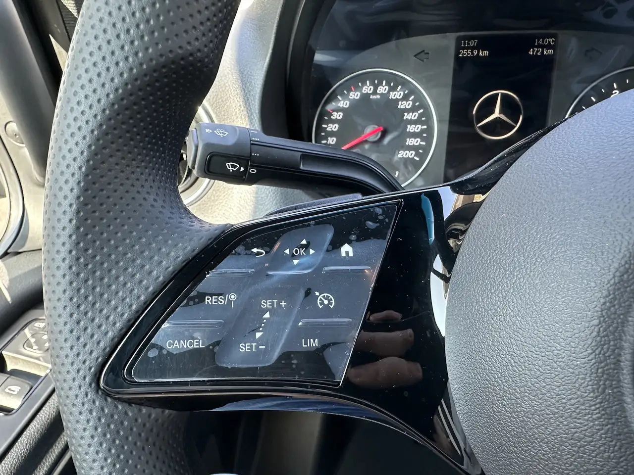 Mercedes-Benz Sprinter 319 11