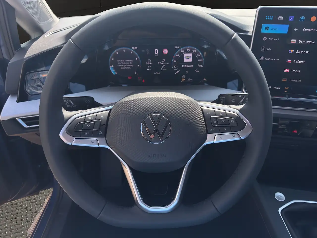 Volkswagen Golf 11