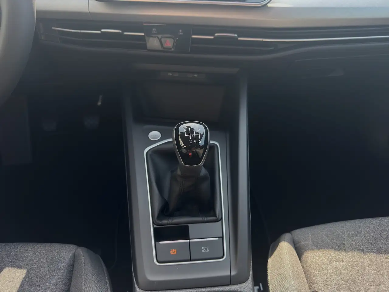 Volkswagen Golf 16