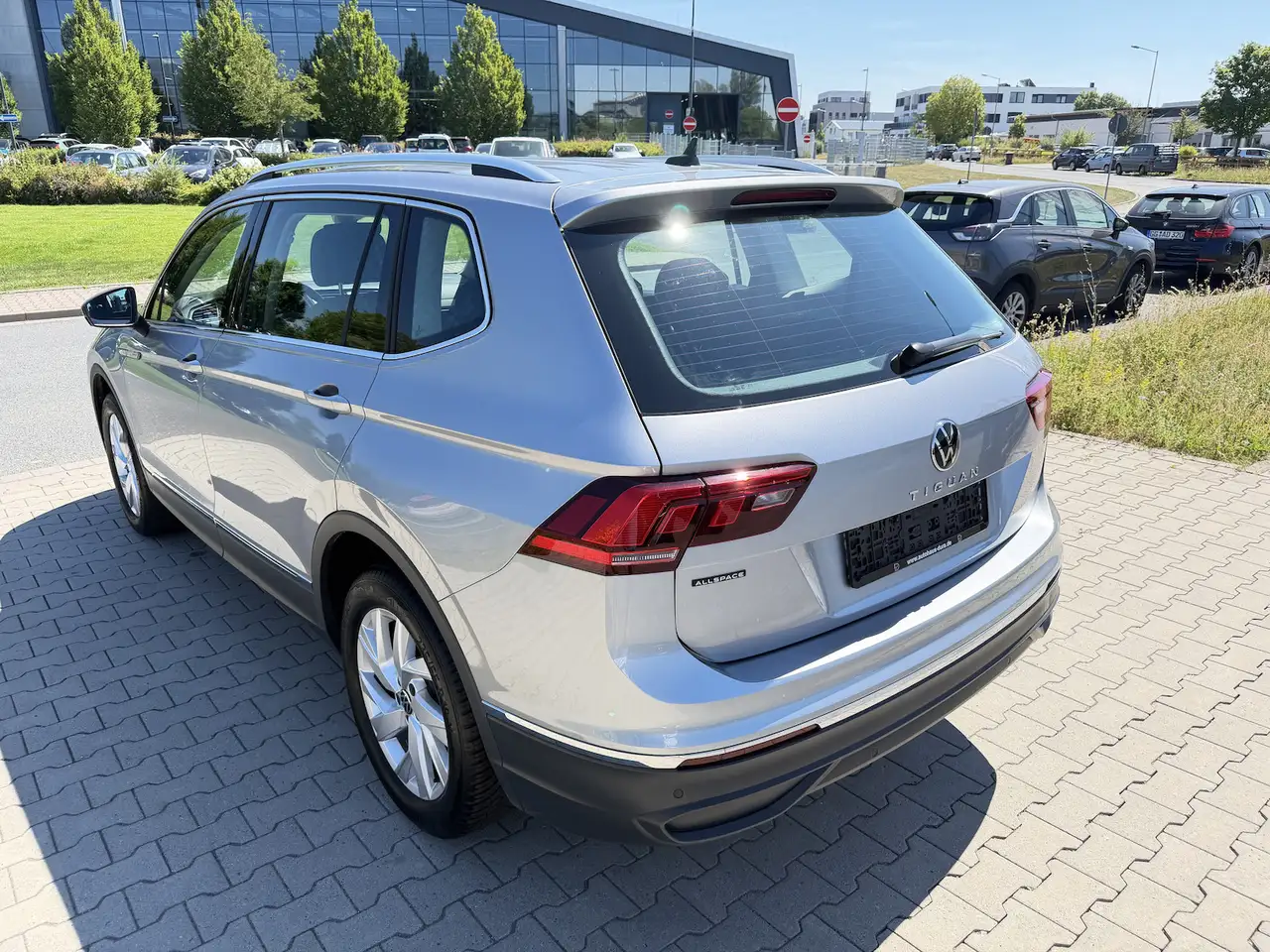 Volkswagen Tiguan 7