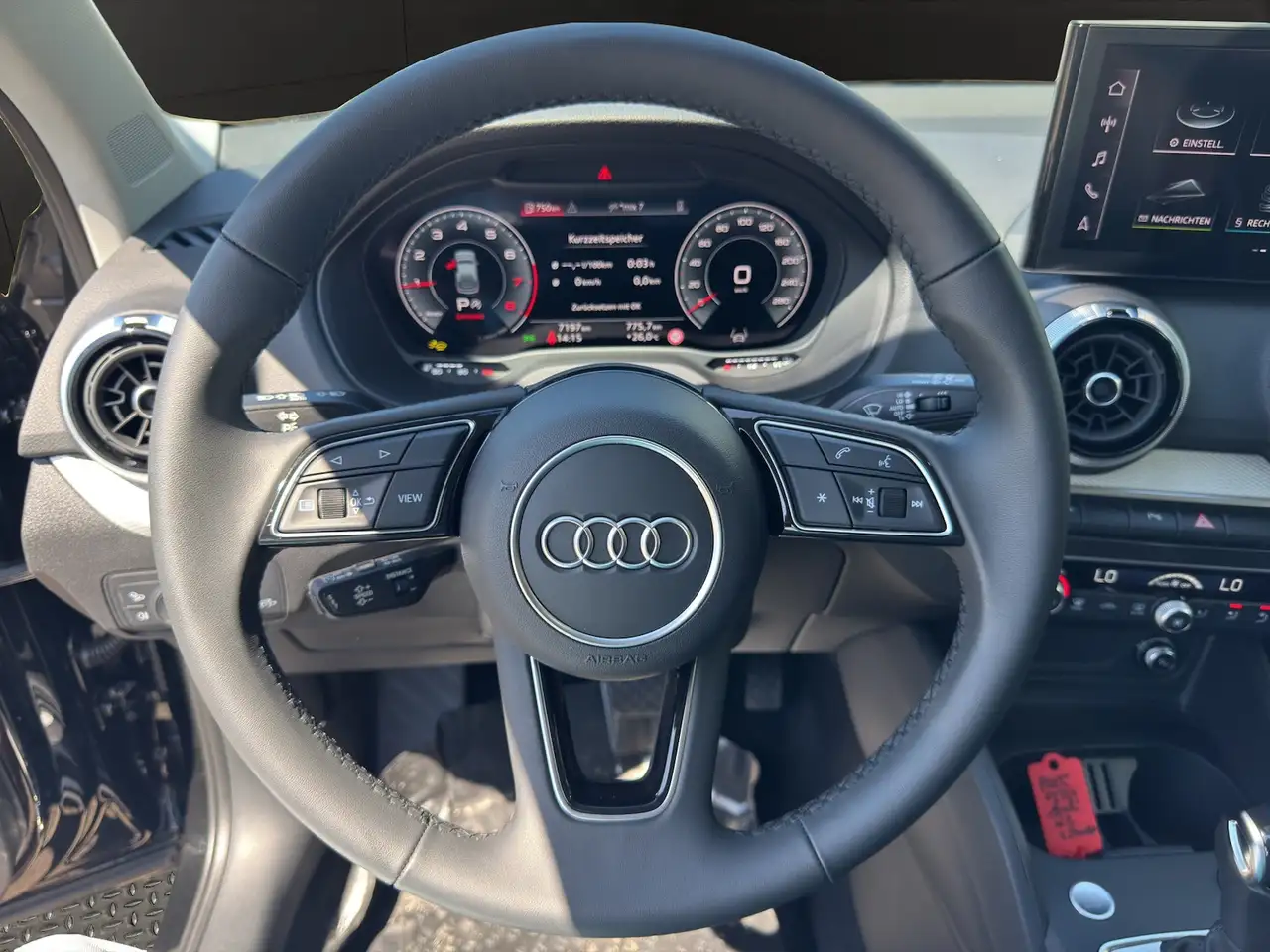 Audi Q2 35 11