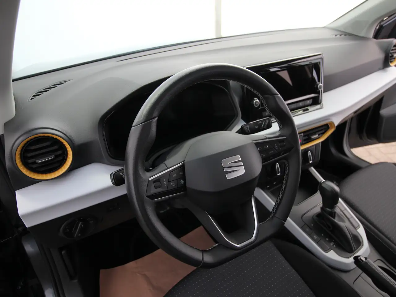 Seat Arona 9