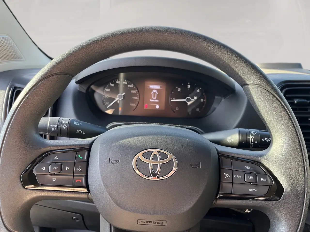 Toyota Proace 8