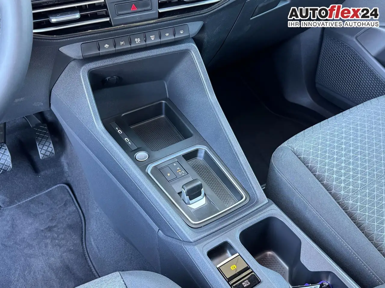 Ford Tourneo 16