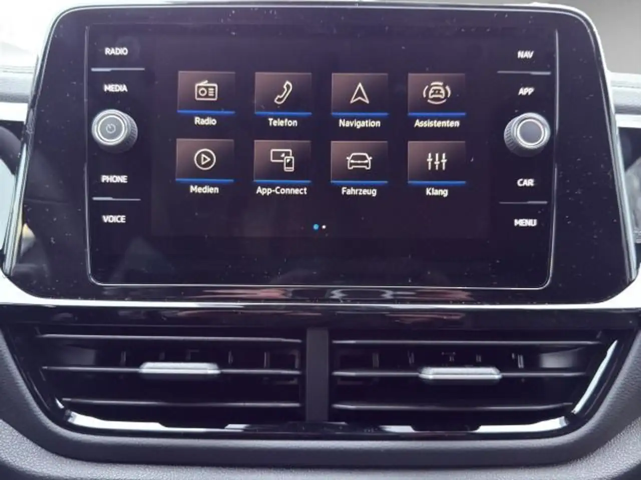 Volkswagen T-Roc 11