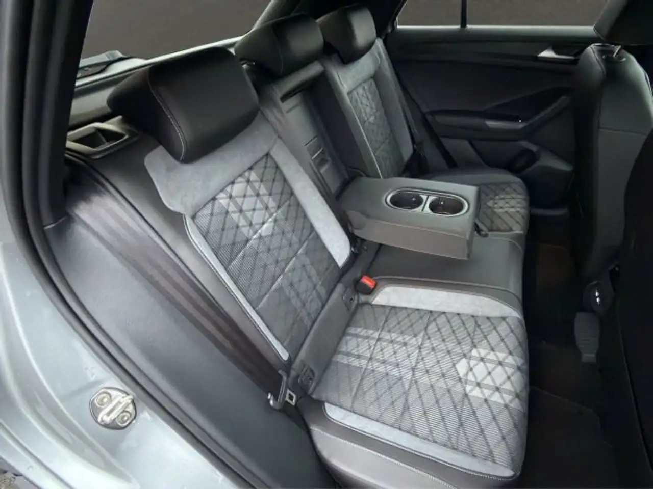 Volkswagen T-Roc 15